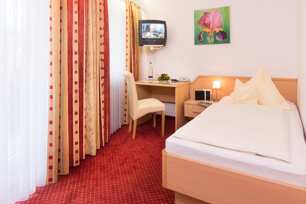 Hotel Garni Regina Oberstdorf Eksteriør billede